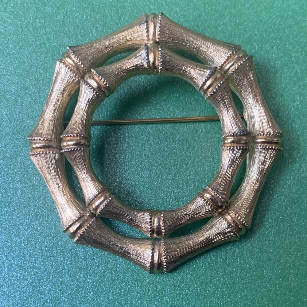 Monet Gold Tone Bamboo Brooch Circle Pin Elegant Bamboo Wreath Lapel Pin